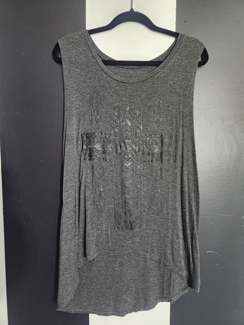 Source Unknown Charcoal Gray Graphic Cross Tank